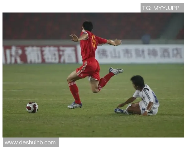 球星12号足球:探秘顶级球员背后不为人知的传奇故事与荣耀时刻 球星12号足球:探秘顶级球员背后不为人知的传奇故事与荣耀时刻